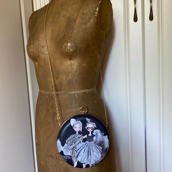 FUN AND FUNKY BATTISTA VALLI PURSE . - Picture 3 of 8